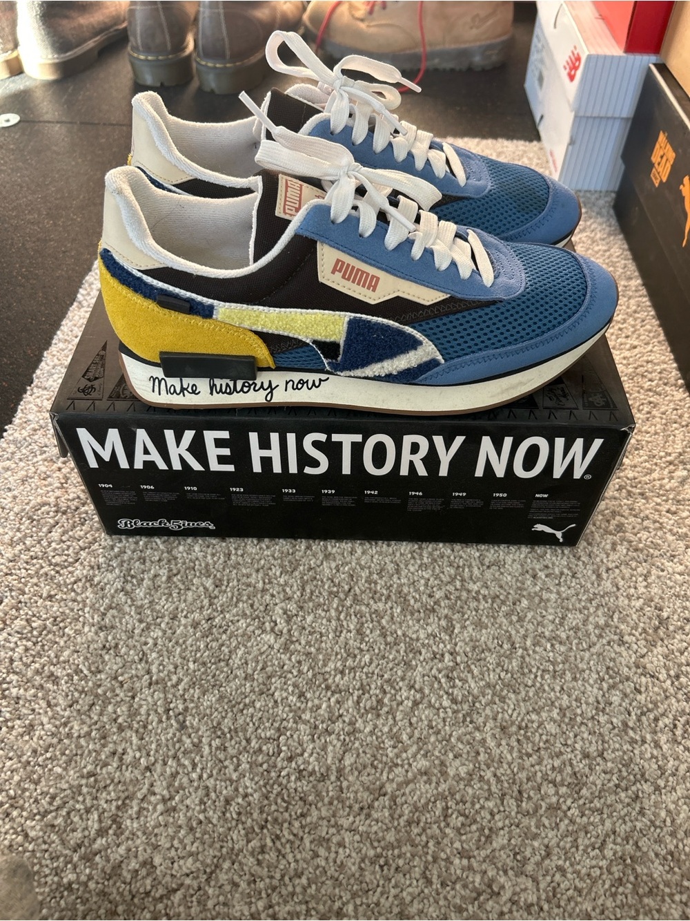 Puma Men's Blue, Yellow & White Retro Runner Sneakers